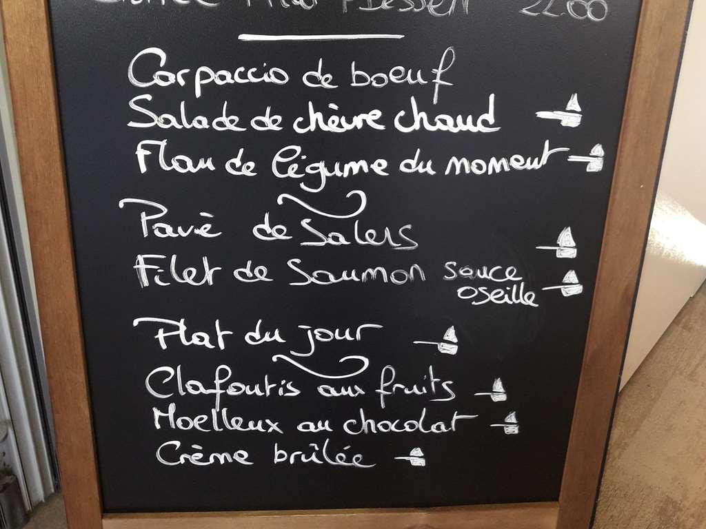 Ibis Clermont Ferrand Sud Herbet Restoran fotoğraf