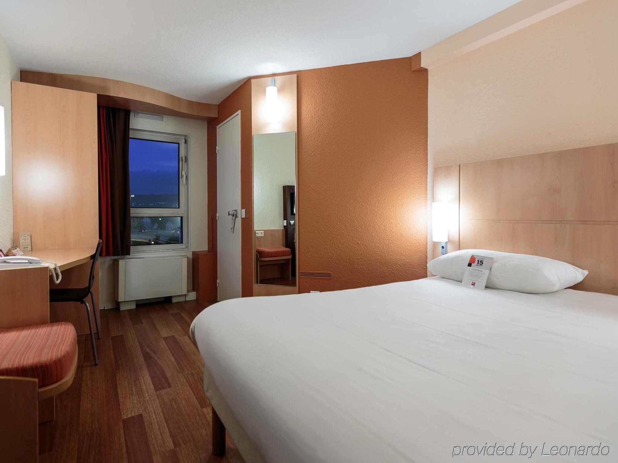 Ibis Clermont Ferrand Sud Herbet Dış mekan fotoğraf