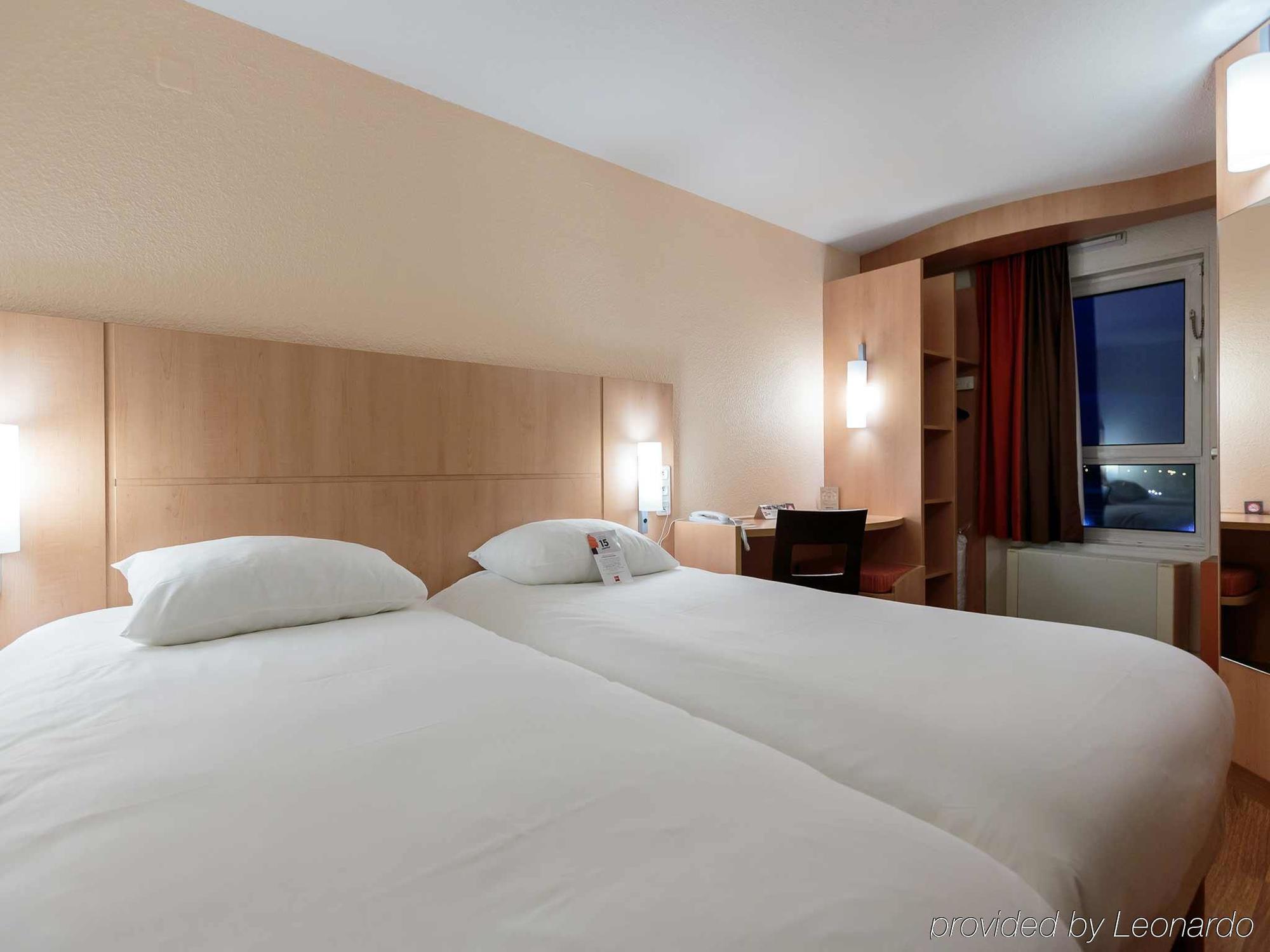 Ibis Clermont Ferrand Sud Herbet Dış mekan fotoğraf