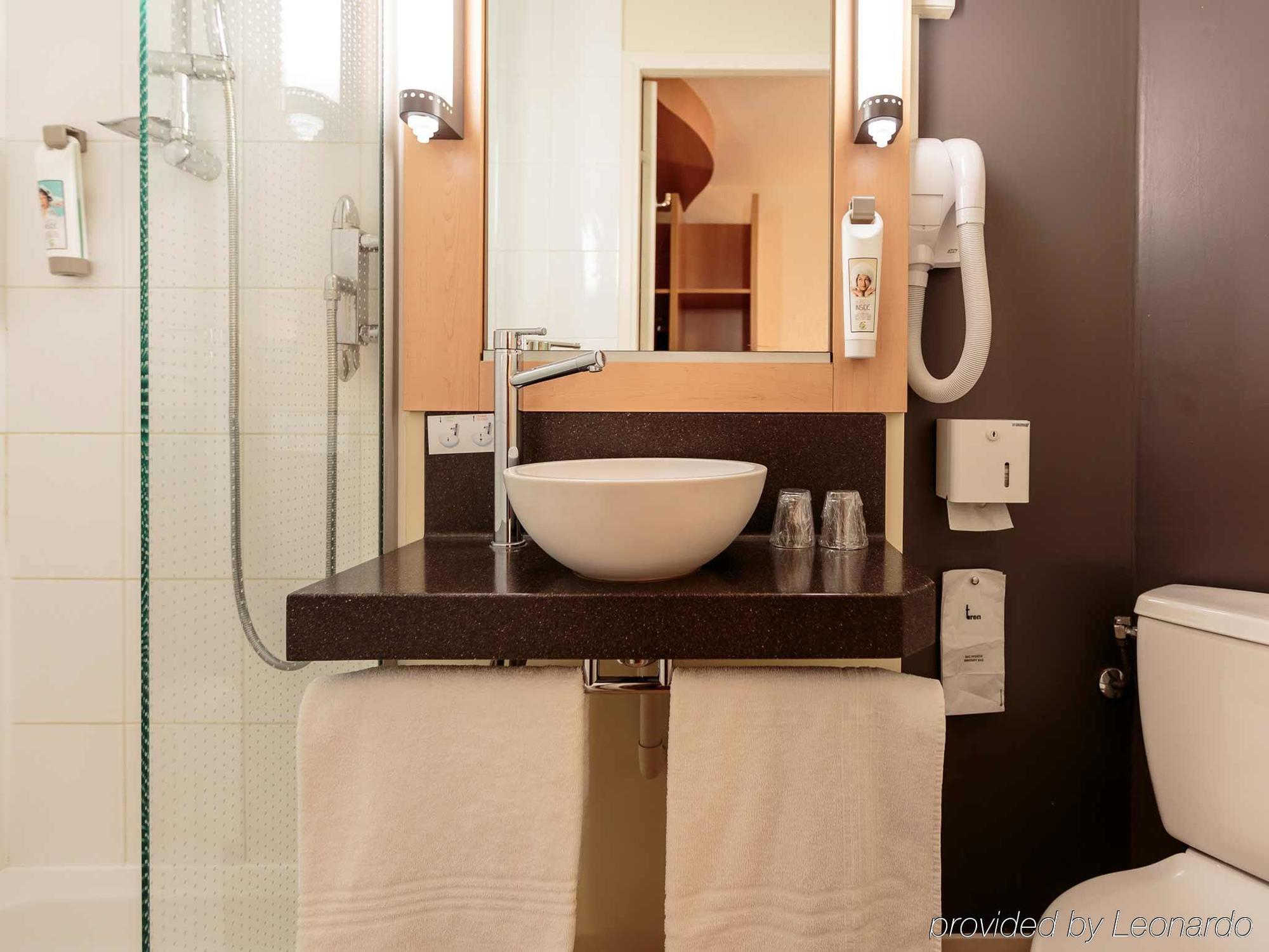 Ibis Clermont Ferrand Sud Herbet Dış mekan fotoğraf