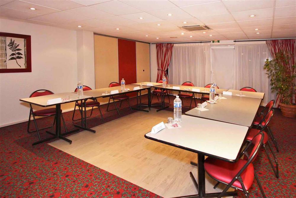 Ibis Clermont Ferrand Sud Herbet Konforlar fotoğraf